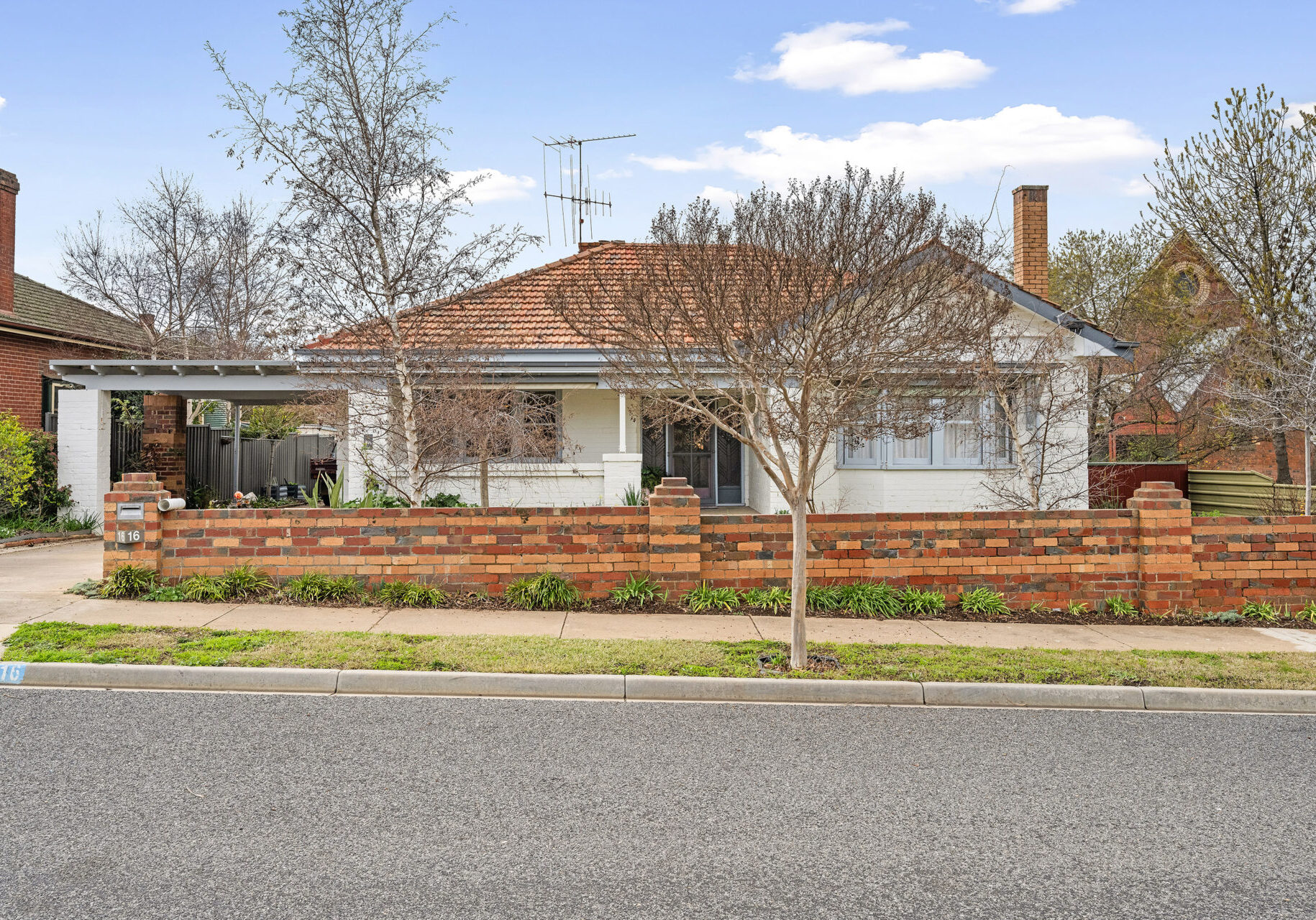 019Open2viewID961528 16QueensAvenue
